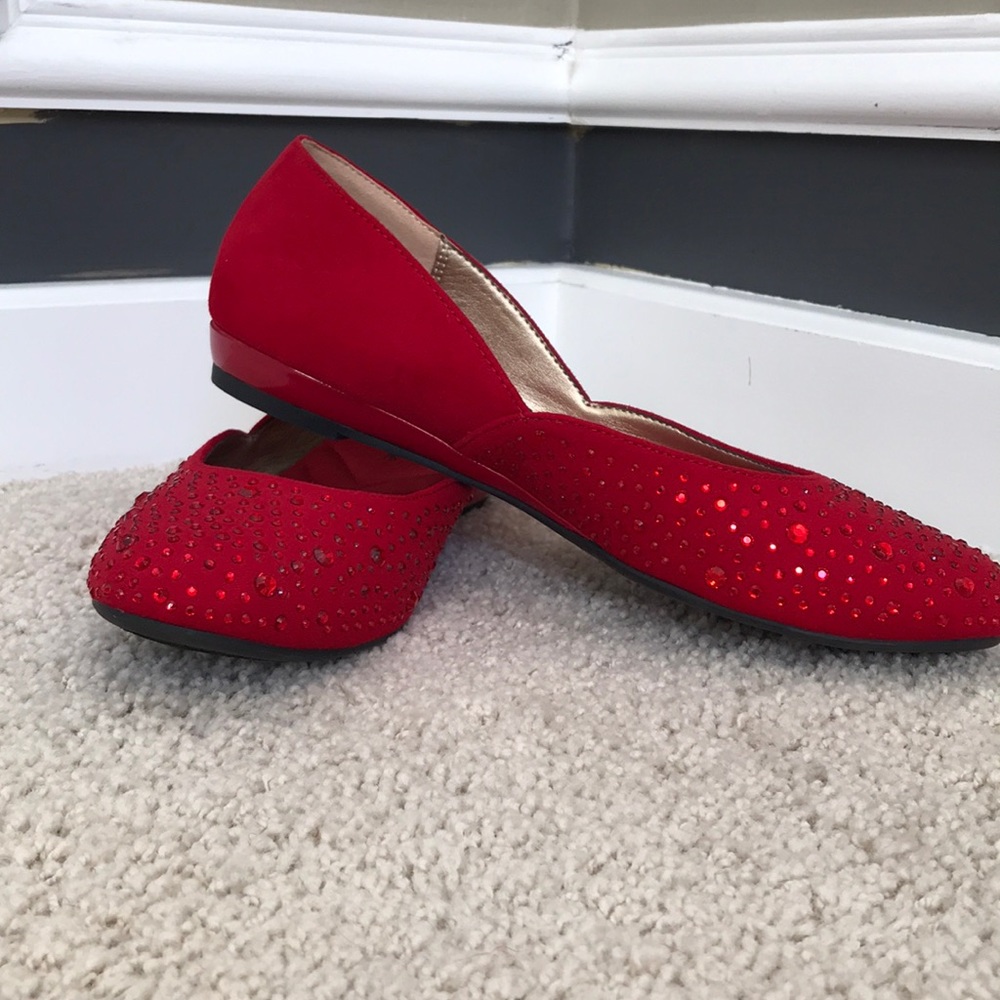 Sparkly red flats